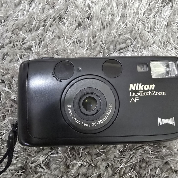Nikon Lite-Touch Zoom AF Black Camera - Picture 1 of 9